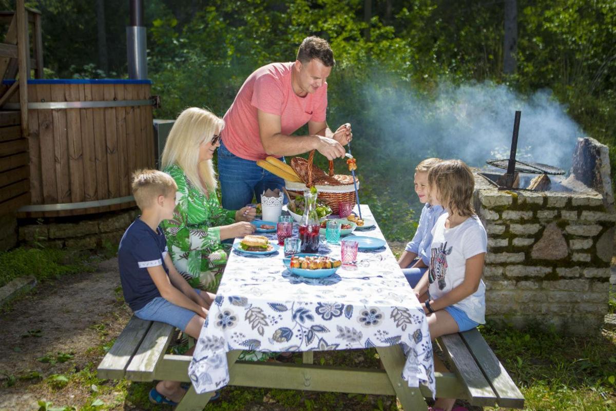 Valkla Puhkekeskuse Saunamaja Kuusalu Esterno foto